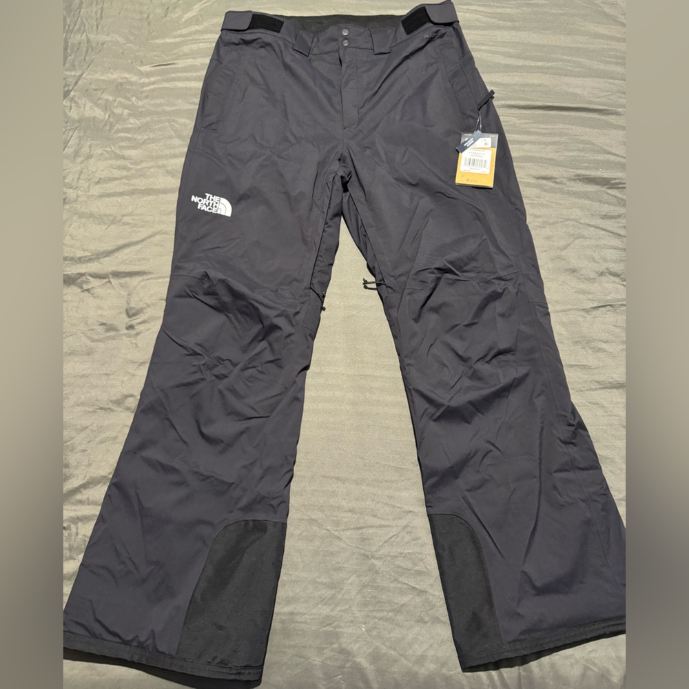 BRAND NEW THE NORTH FACE SKI PANTS